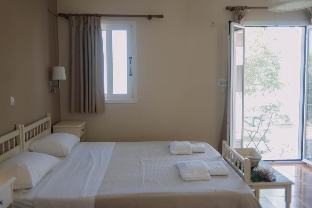 Lorraine's Close To Lourdas Daire Lourdata (Kefalonia)