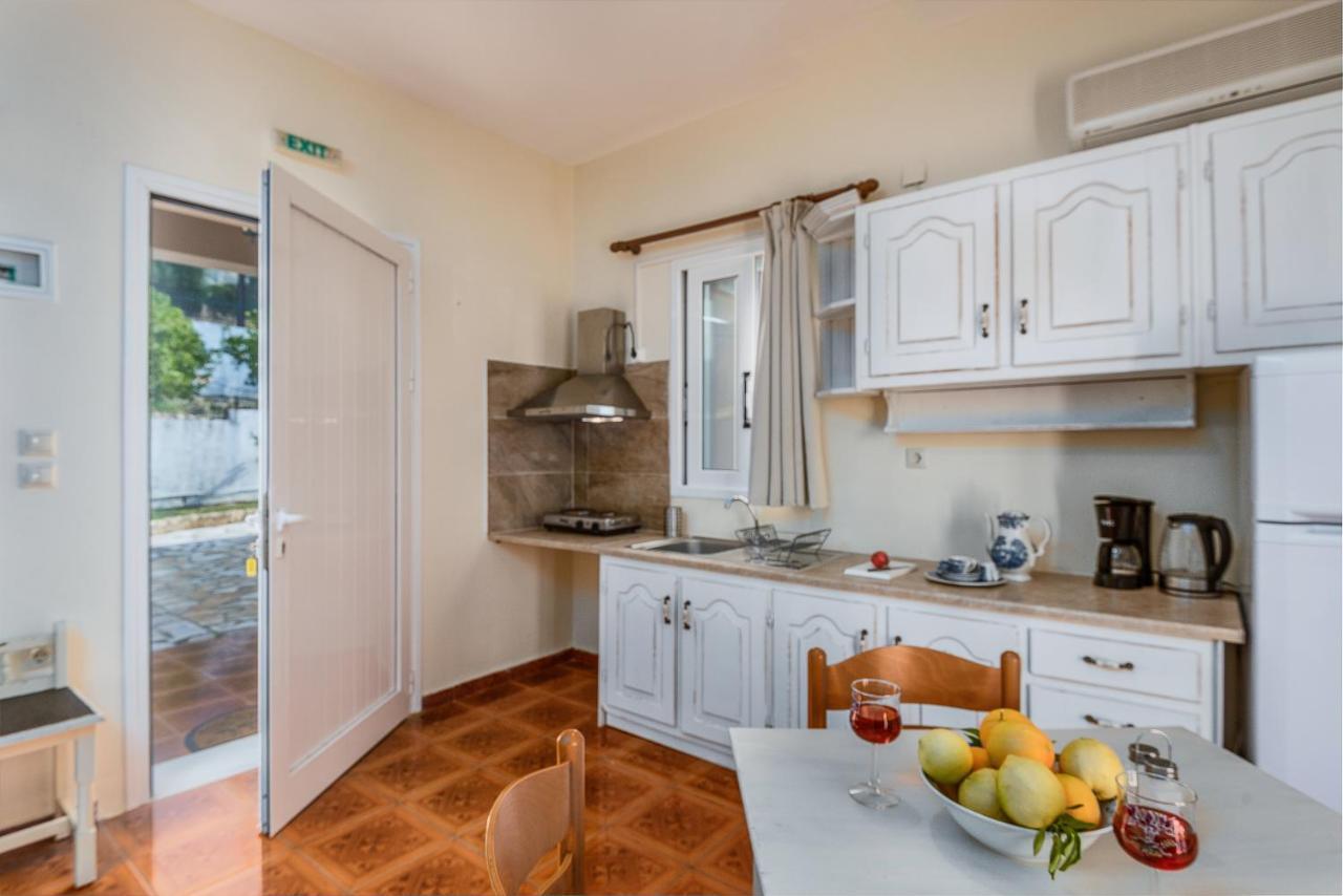 Lorraine's Close To Lourdas Appartement *