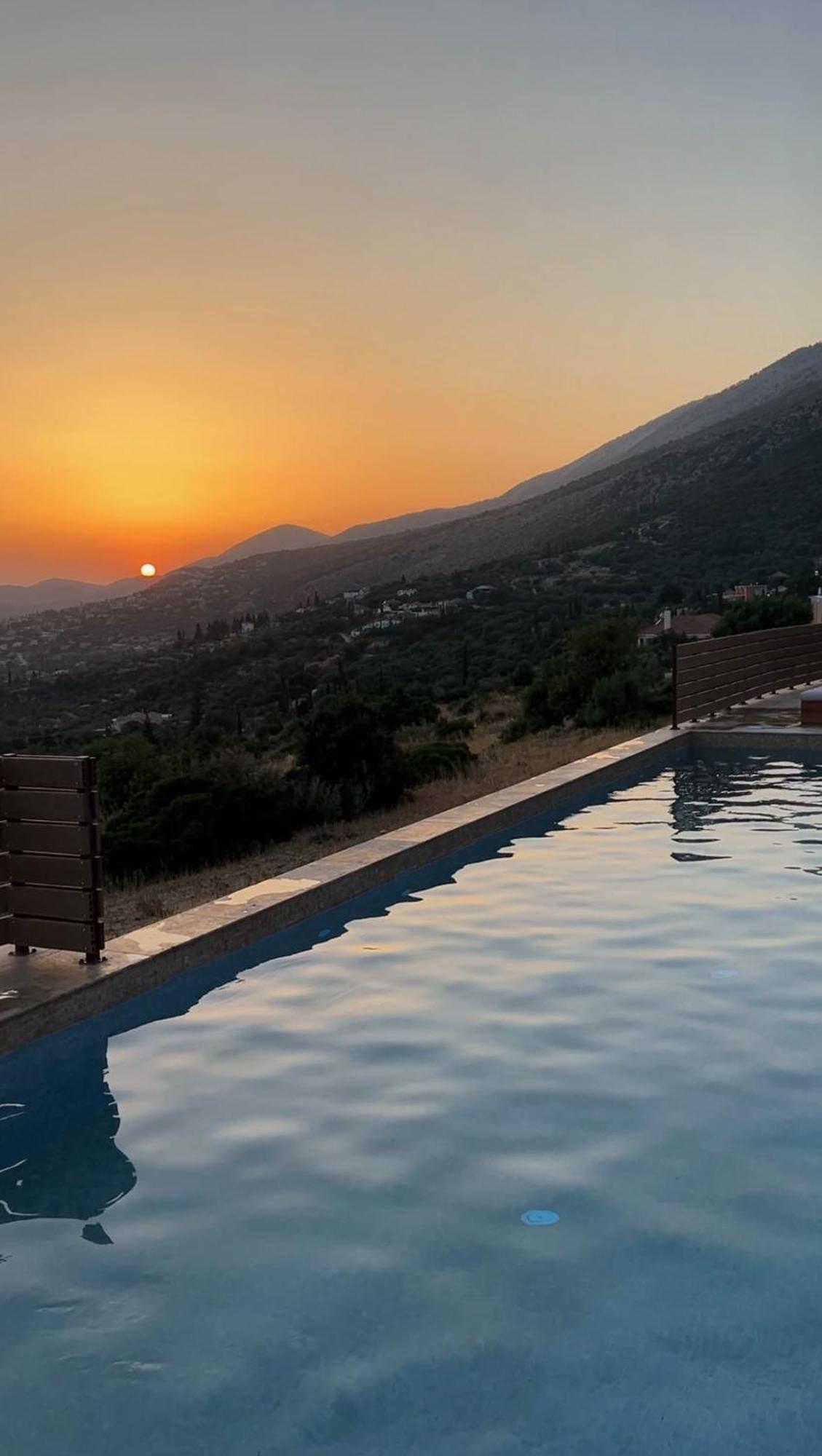 Lorraine's Close To Lourdas * Lourdata (Kefalonia)